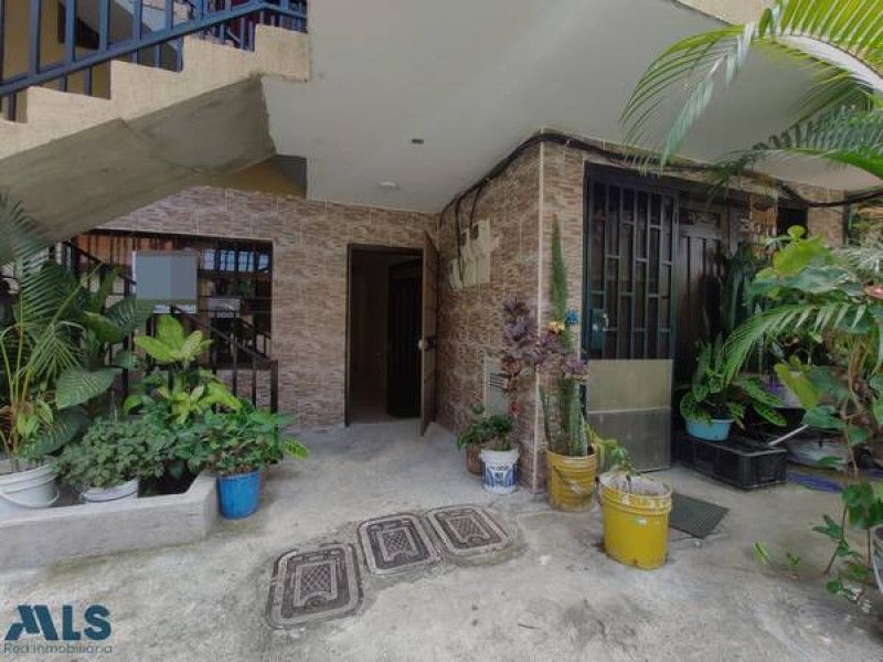 Inmuebles en Remate Casa en venta Antioquia Medellín Los Cerros - El Vergel 112 m2 Habitaciones 3 Baños 1 Garajes 0 Precio $500000000