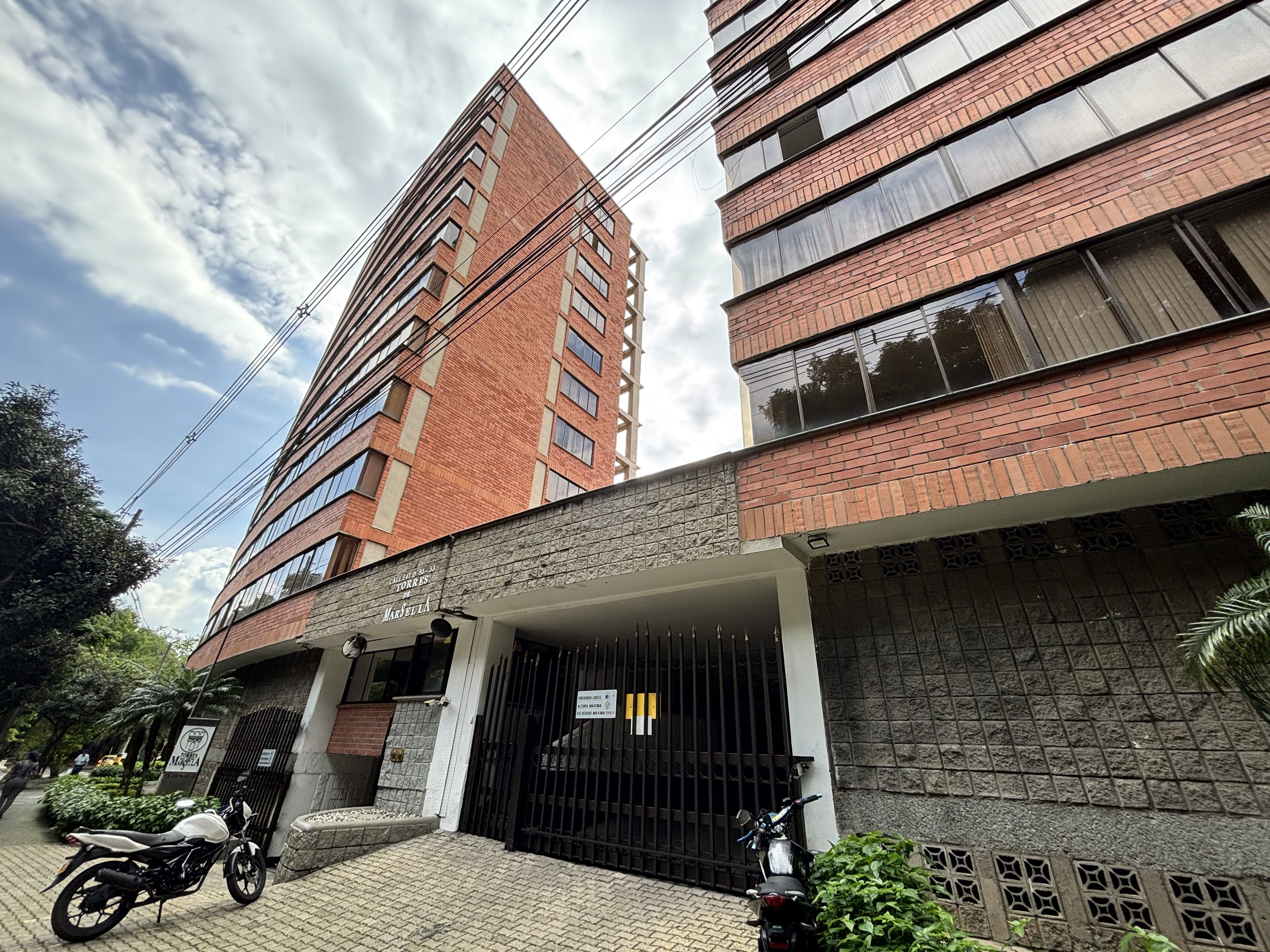 Apartamento en arriendo Antioquia Medellín La Floresta 106 m2 Habitaciones 4 Baños 2 Garajes 1 Precio $3000000