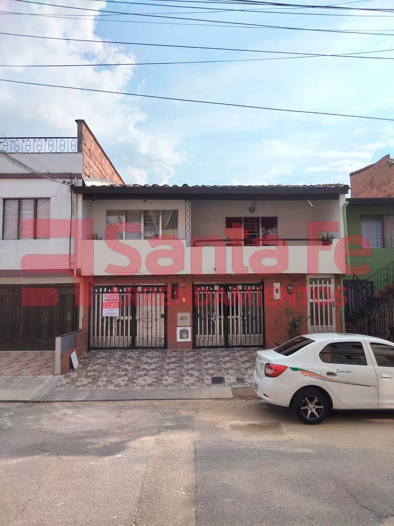 Casa en arriendo Antioquia Medellín Santa Fe 145 m2 Habitaciones 3 Baños 2 Garajes 1 Precio $2700000