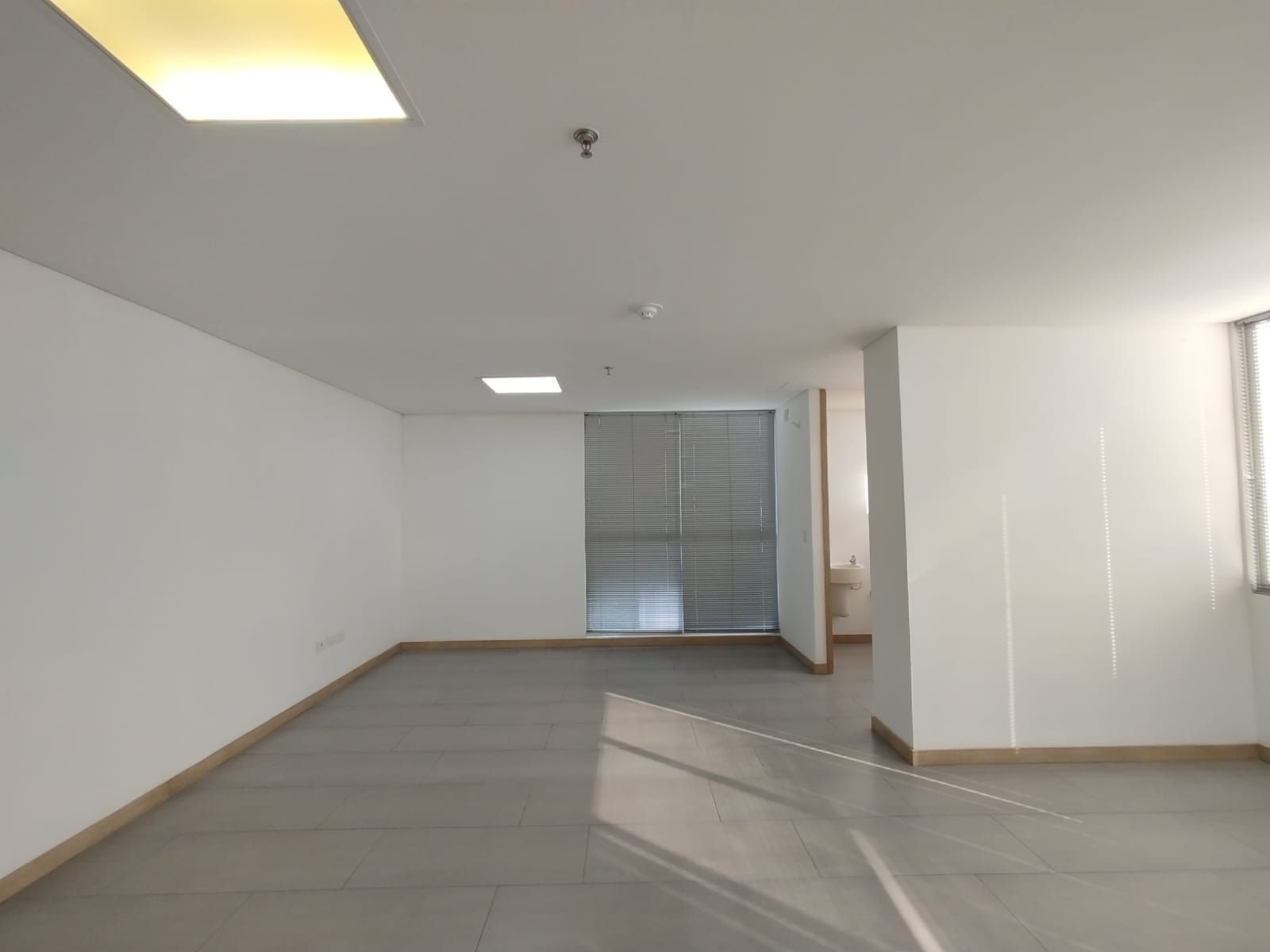 Oficina en arriendo Risaralda Pereira San Jose Sur 47 m2 Habitaciones 0 Baños 1 Garajes 1 Precio $3000000