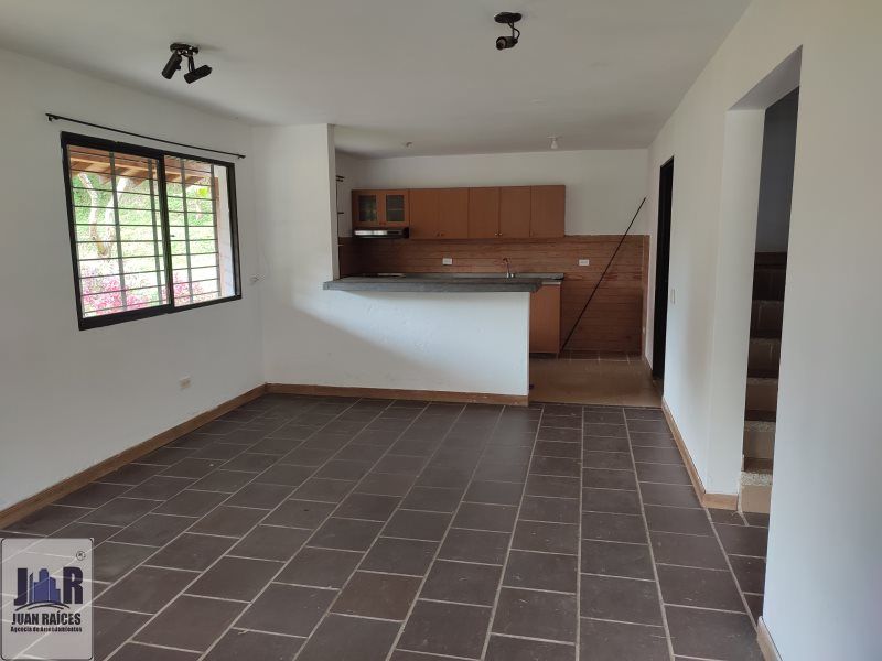 Finca en arriendo Antioquia Caldas Caldas 4000 m2 Habitaciones 4 Baños 3 Garajes 0 Precio $3500000