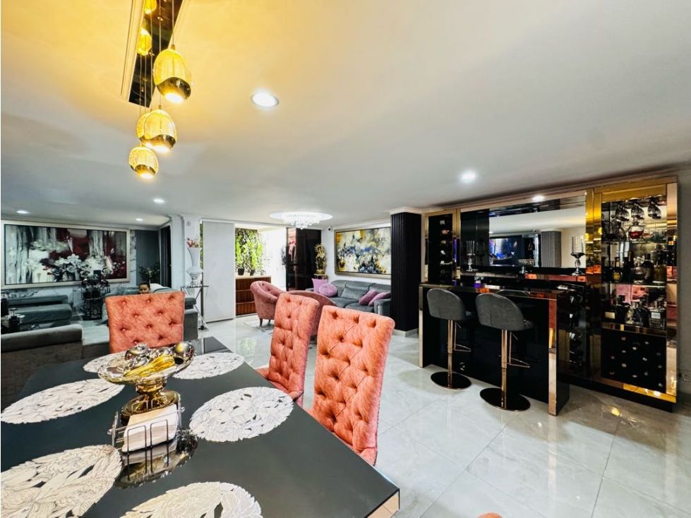 Casa en venta Antioquia Envigado El Esmeraldal 270 m2 Habitaciones 3 Baños 3 Garajes 2 Precio $1180000000