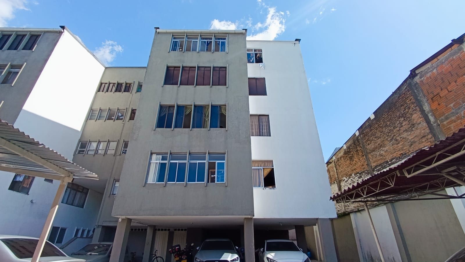 Apartamento en venta Risaralda Pereira San Jose Sur 100 m2 Habitaciones 3 Baños 1 Garajes 1 Precio $240000000