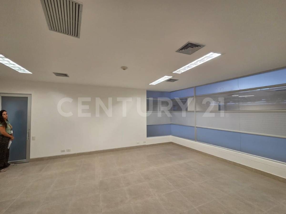 Oficina en arriendo Valle Del Cauca Cali Mayapan Las Vegas 40 m2 Habitaciones 0 Baños 1 Garajes 0 Precio $4600000