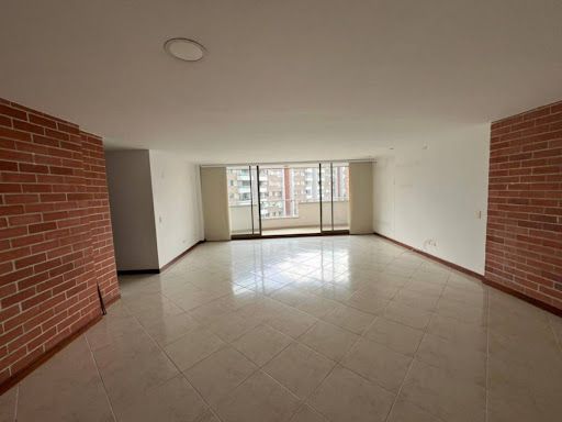 Apartamento en arriendo Antioquia Envigado Jardines 140 m2 Habitaciones 3 Baños 2 Garajes 2 Precio $5000000