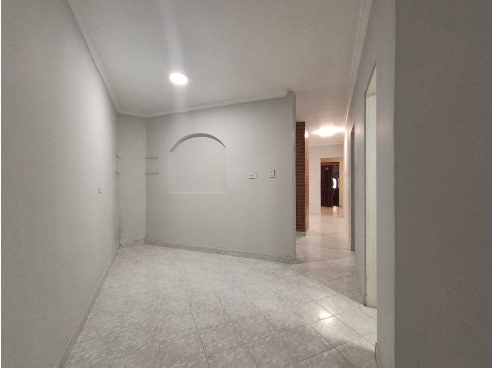 Casa en venta Antioquia Itagüí Glorieta Pilsen 100 m2 Habitaciones 4 Baños 2 Garajes 0 Precio $670000000