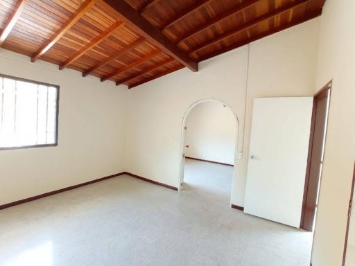Casa en arriendo Antioquia Medellín Suramericana 165 m2 Habitaciones 5 Baños 2 Garajes 0 Precio $4500000