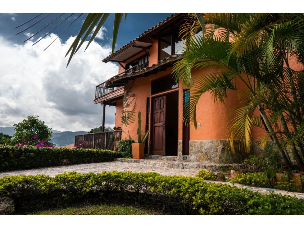 Casa en venta Antioquia La Estrella Quebrada Grande 417 m2 Habitaciones 5 Baños 6 Garajes 3 Precio $2100000000