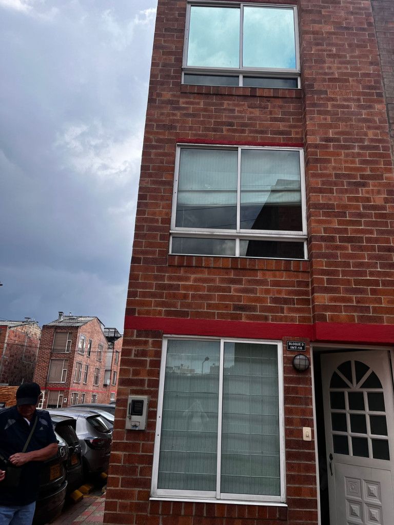 Casa en arriendo Cundinamarca Bogotá Cantalejo 130 m2 Habitaciones 3 Baños 3 Garajes 1 Precio $2800700