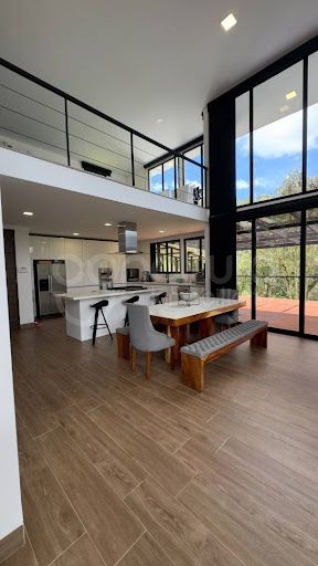 Casa Campestre en venta Antioquia Envigado Envigado 400 m2 Habitaciones 3 Baños 4 Garajes 2 Precio $2300000000