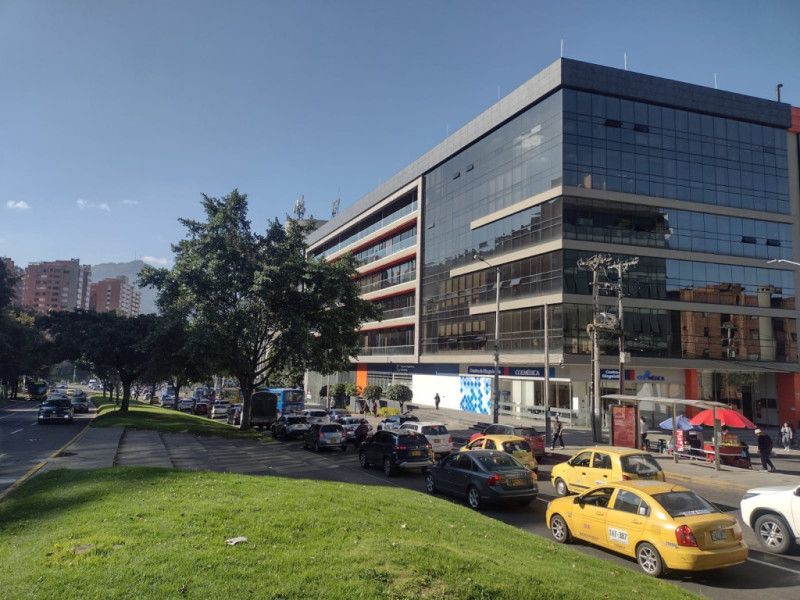 Oficina en venta Cundinamarca Bogotá Bella Suiza 50 m2 Habitaciones 0 Baños 0 Garajes 1 Precio $630000000
