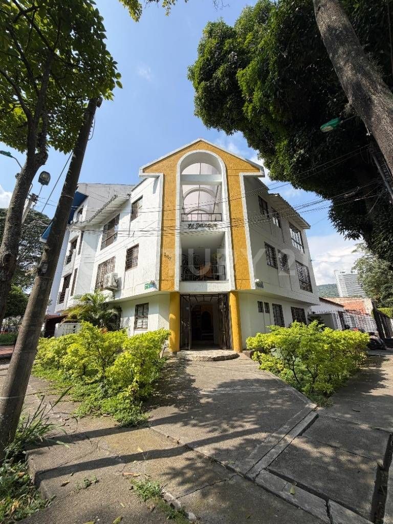 Apartaestudio en arriendo Valle Del Cauca Cali Prados Del Norte 56 m2 Habitaciones 1 Baños 1 Garajes 1 Precio $1200000