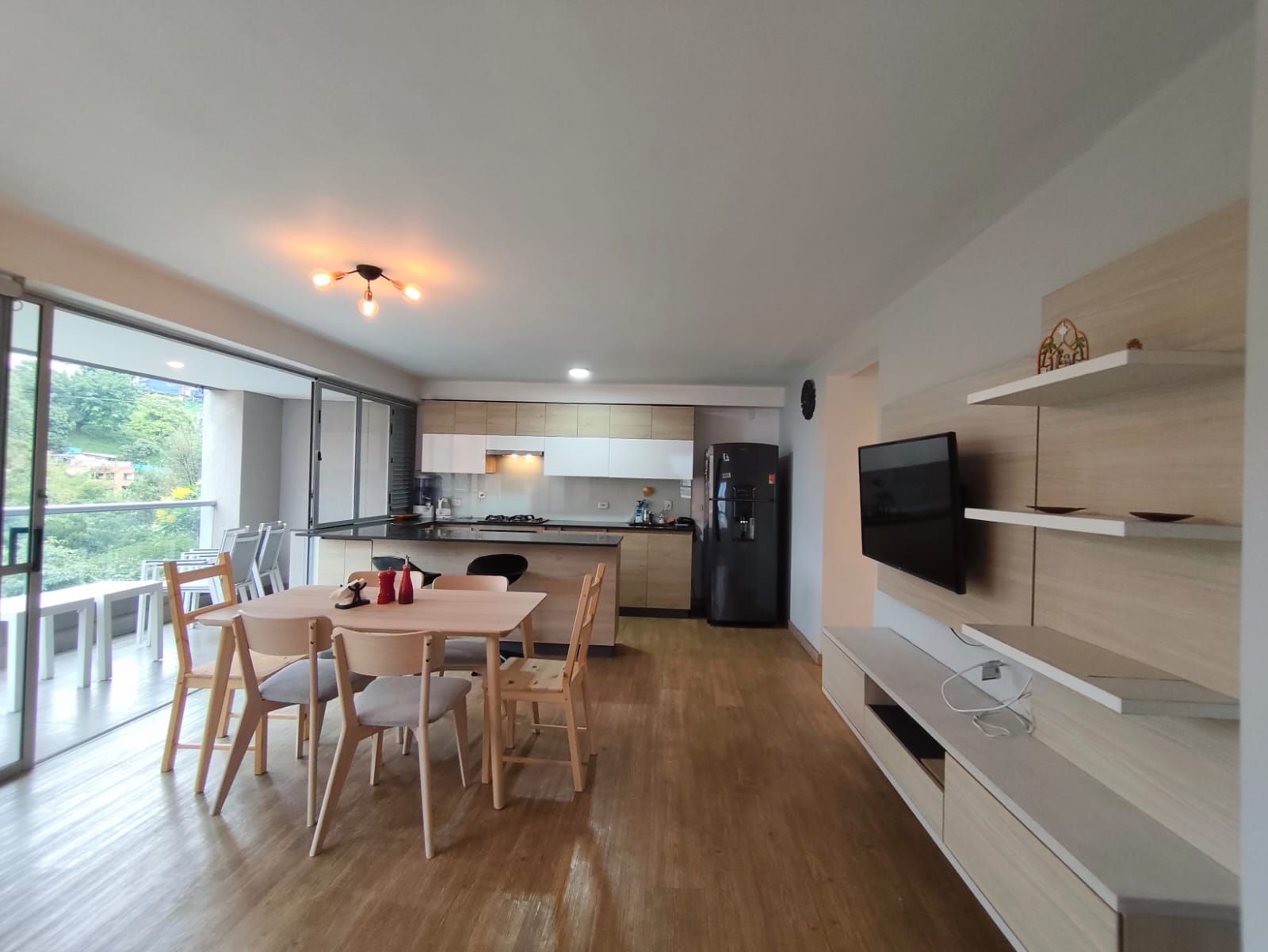 Apartamento en arriendo Antioquia Medellín San Diego 95 m2 Habitaciones 3 Baños 2 Garajes 2 Precio $6500000