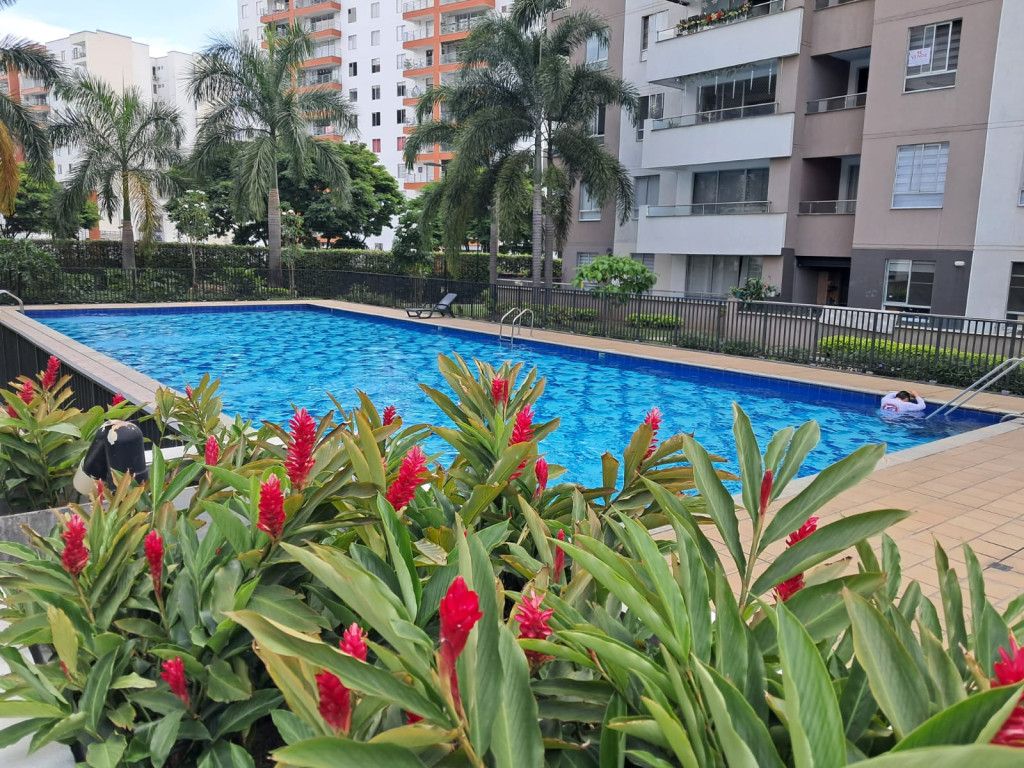 Apartamento en arriendo Valle Del Cauca Cali Calima 113 m2 Habitaciones 3 Baños 3 Garajes 2 Precio $3600000