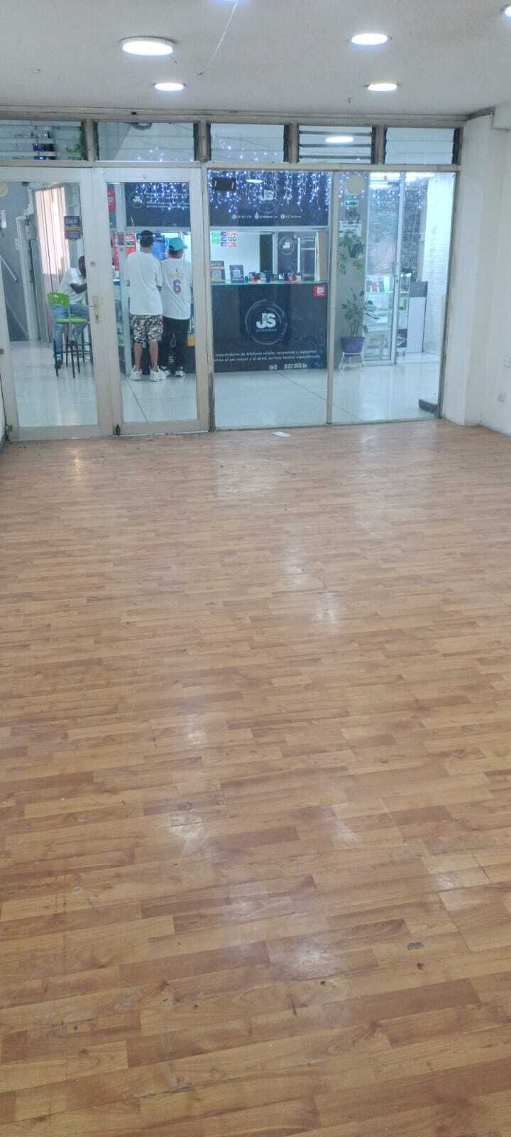 Local en arriendo Antioquia Medellín La Candelaria 70 m2 Habitaciones 0 Baños 1 Garajes 0 Precio $5500000