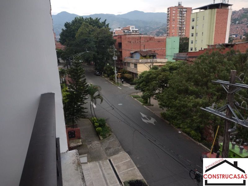 Apartamento en arriendo Antioquia Medellín La Floresta 85 m2 Habitaciones 3 Baños 2 Garajes 1 Precio $2600000