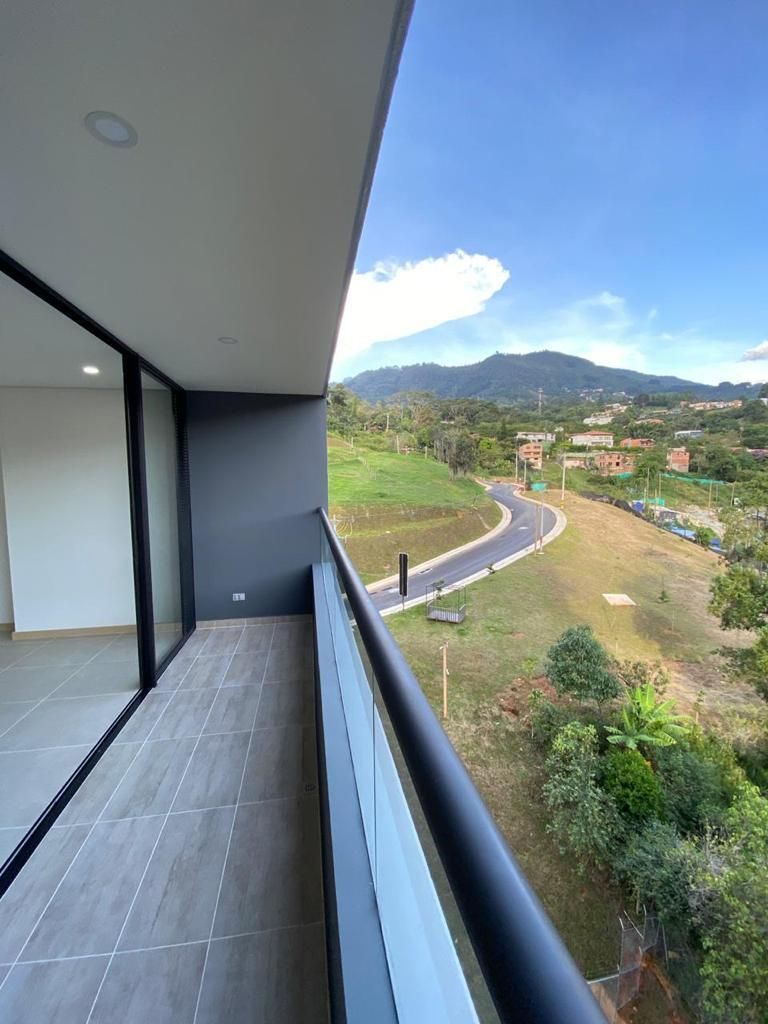 Apartamento en arriendo Antioquia Envigado El Chinguí 95 m2 Habitaciones 3 Baños 2 Garajes 0 Precio $5000000