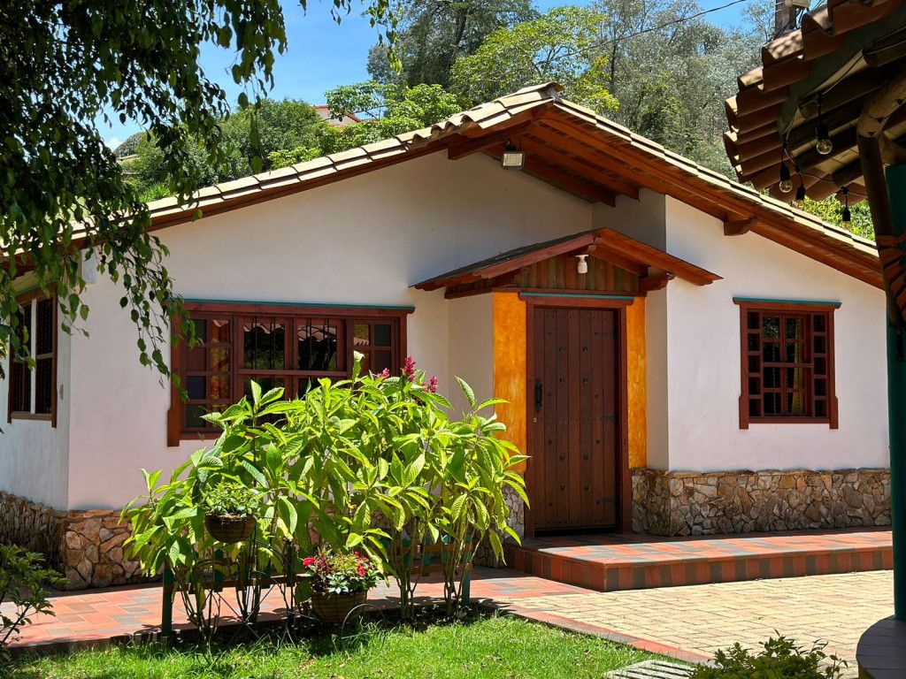 Casa Campestre en arriendo Antioquia Rionegro Centro 120 m2 Habitaciones 3 Baños 2 Garajes 10 Precio $6500000
