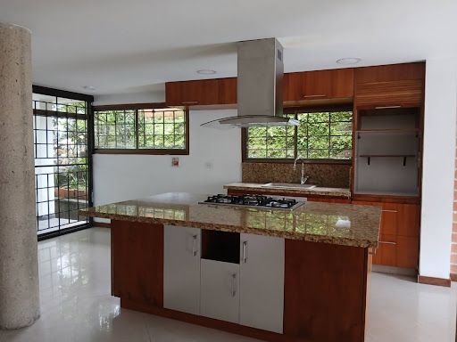Casa Campestre en arriendo Antioquia Sabaneta Vegas De La Doctora 280 m2 Habitaciones 5 Baños 4 Garajes 2 Precio $8500000