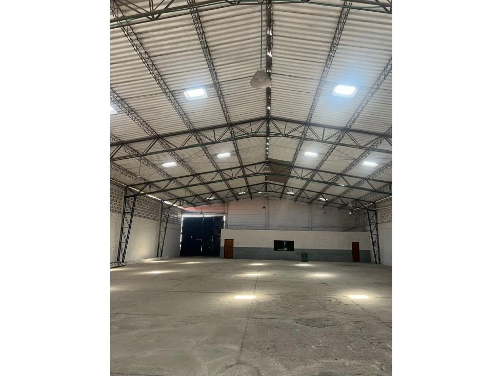 Bodega en arriendo Atlántico Barranquilla San Isidro 700 m2 Habitaciones 0 Baños 2 Garajes 0 Precio $15400000