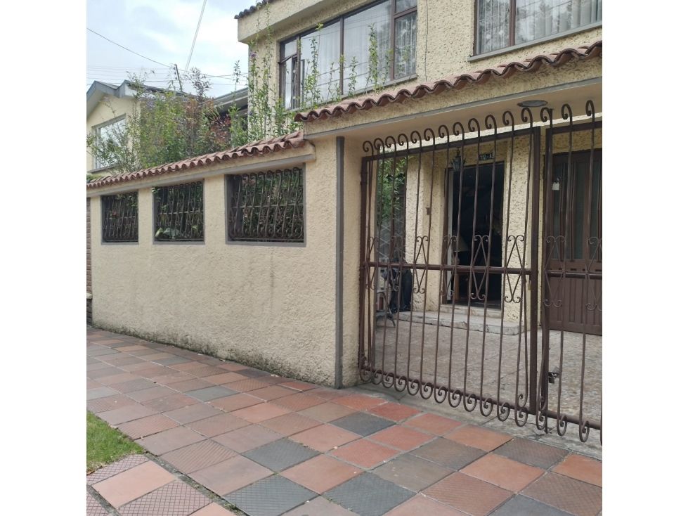 Casa en venta Cundinamarca Bogotá Santa Rosa 207 m2 Habitaciones 4 Baños 2 Garajes 1 Precio $800000000
