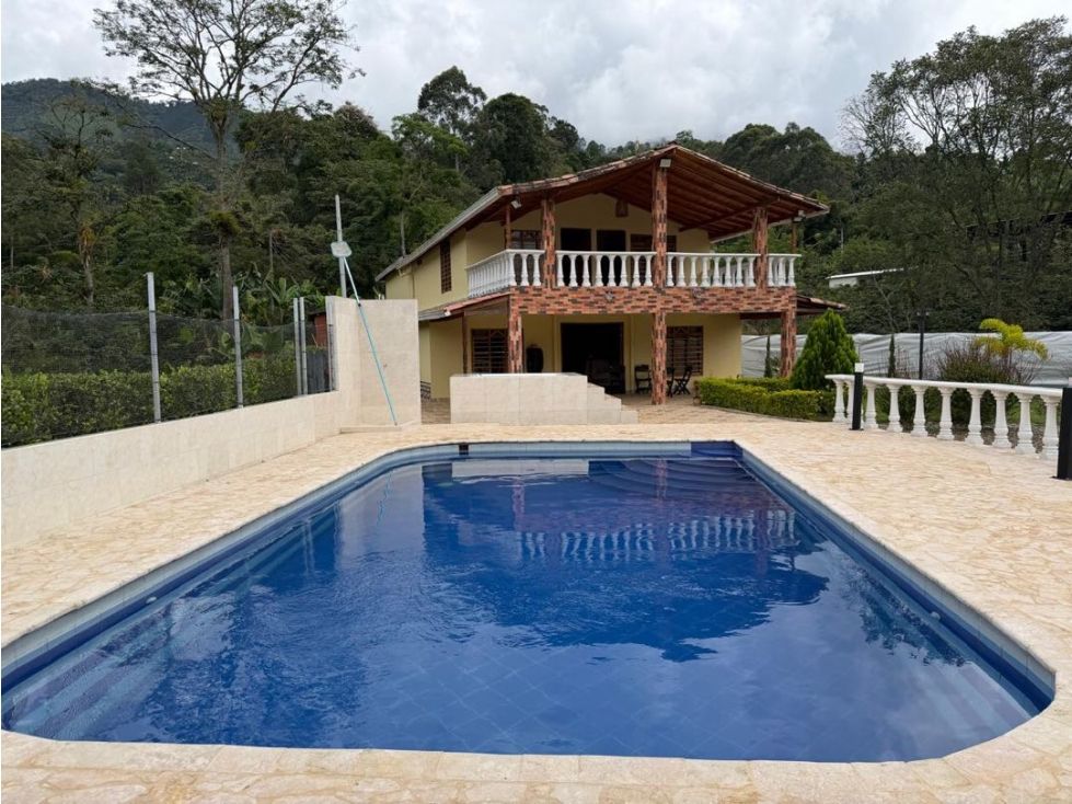 Casa en venta Antioquia Andes Andes 800 m2 Habitaciones 5 Baños 5 Garajes 7 Precio $2400000000