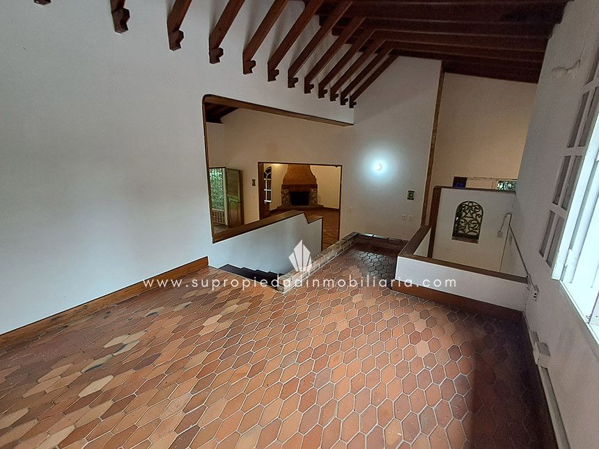 Casa en arriendo Antioquia Medellín Las Lomas No1 330 m2 Habitaciones 3 Baños 3 Garajes 1 Precio $10000000