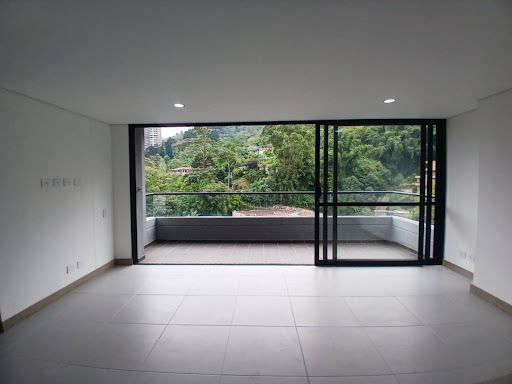 Apartamento en arriendo Antioquia Envigado Loma Del Barro 90 m2 Habitaciones 3 Baños 2 Garajes 2 Precio $4200000
