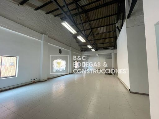 Bodega en arriendo Antioquia Medellín Colombia 434 m2 Habitaciones 0 Baños 2 Garajes 0 Precio $17000000