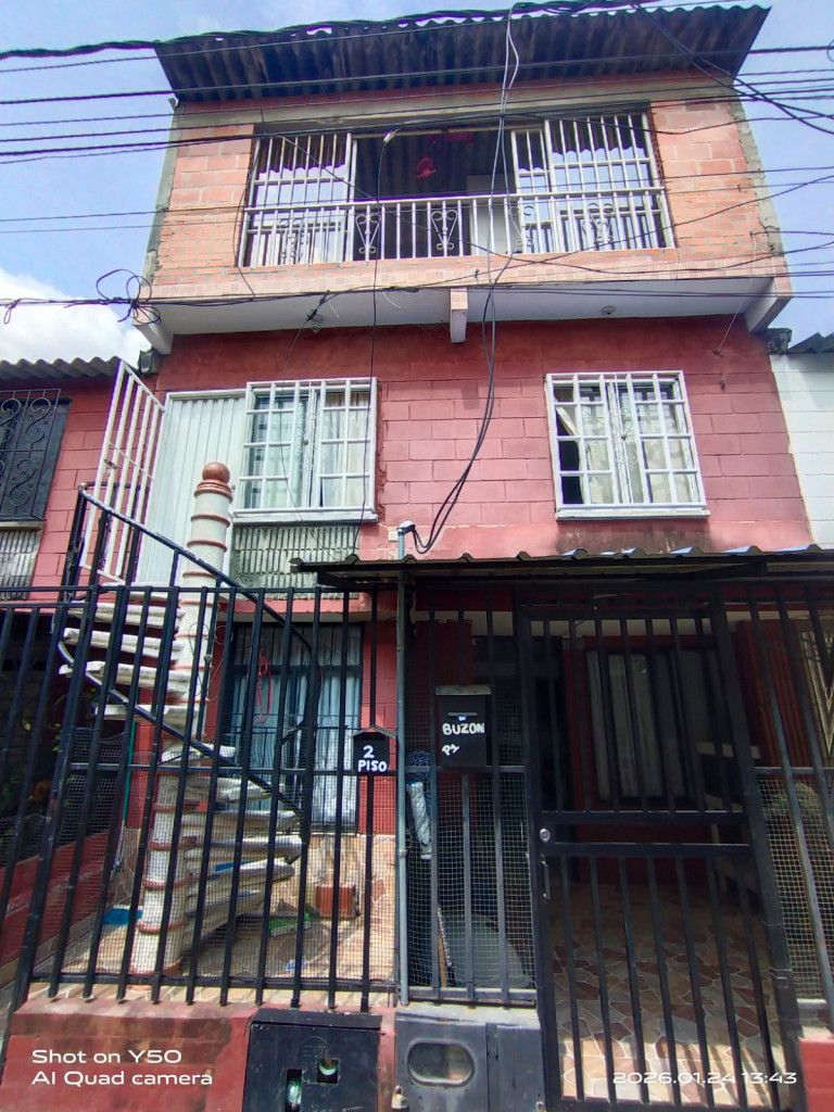 Casa en venta Valle Del Cauca Cali Ciudadela Del Rio 150 m2 Habitaciones 5 Baños 4 Garajes 0 Precio $180000000