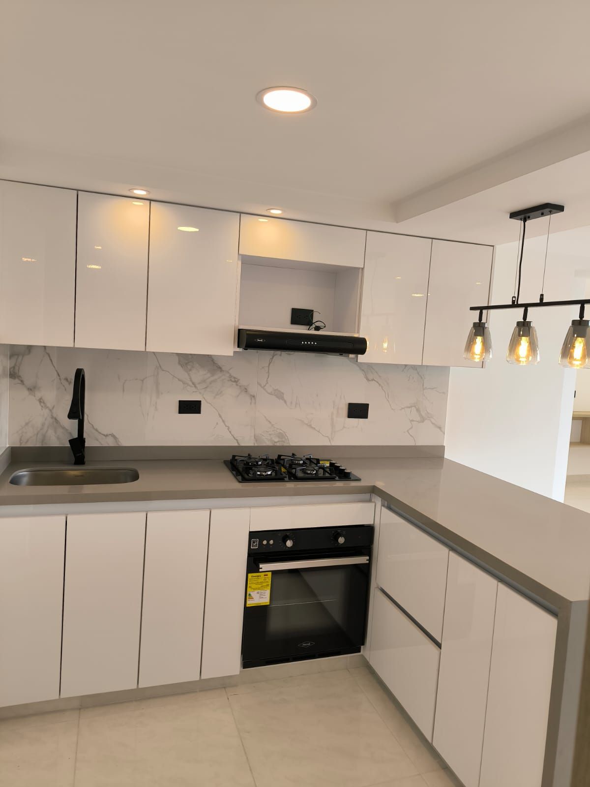 Apartamento en arriendo Valle Del Cauca Cali Parcelacion Piedra Grande 62 m2 Habitaciones 2 Baños 2 Garajes 1 Precio $1500000