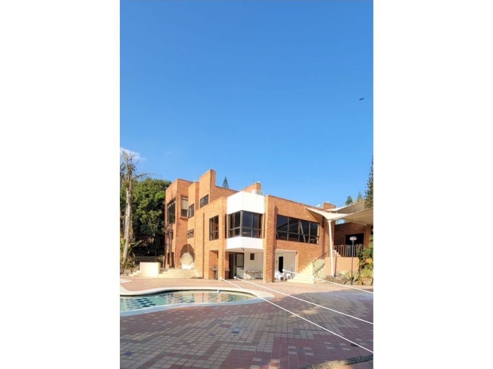 Finca en venta Antioquia Copacabana Copacabana 1200 m2 Habitaciones 5 Baños 7 Garajes 29 Precio $4700000000