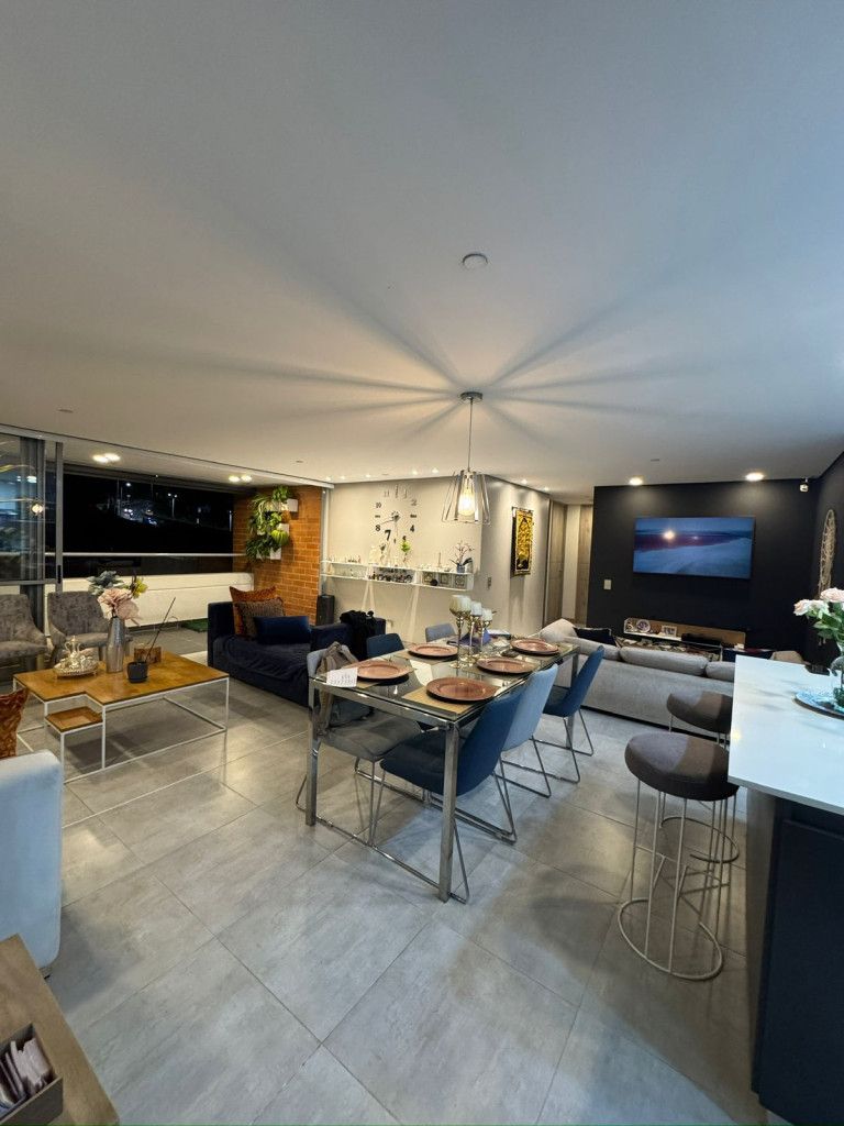 Apartamento en venta Antioquia Envigado El Esmeraldal 129 m2 Habitaciones 3 Baños 4 Garajes 2 Precio $1200000000
