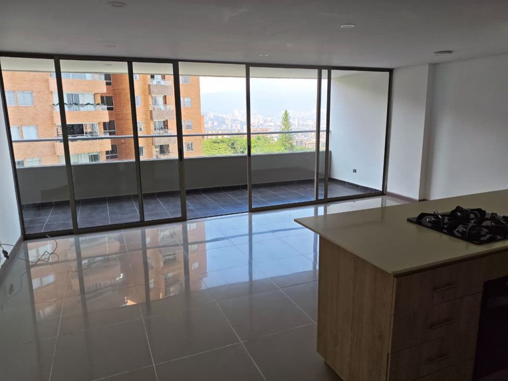 Apartamento en venta Antioquia Envigado El Esmeraldal 88 m2 Habitaciones 2 Baños 2 Garajes 2 Precio $770000000