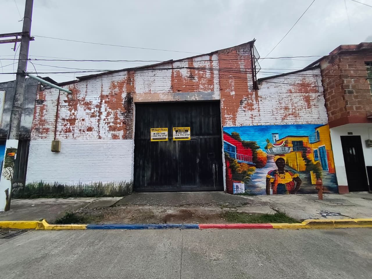 Bodega en venta Risaralda La Virginia La Virginia 1200 m2 Habitaciones 0 Baños 2 Garajes 2 Precio $2500000000