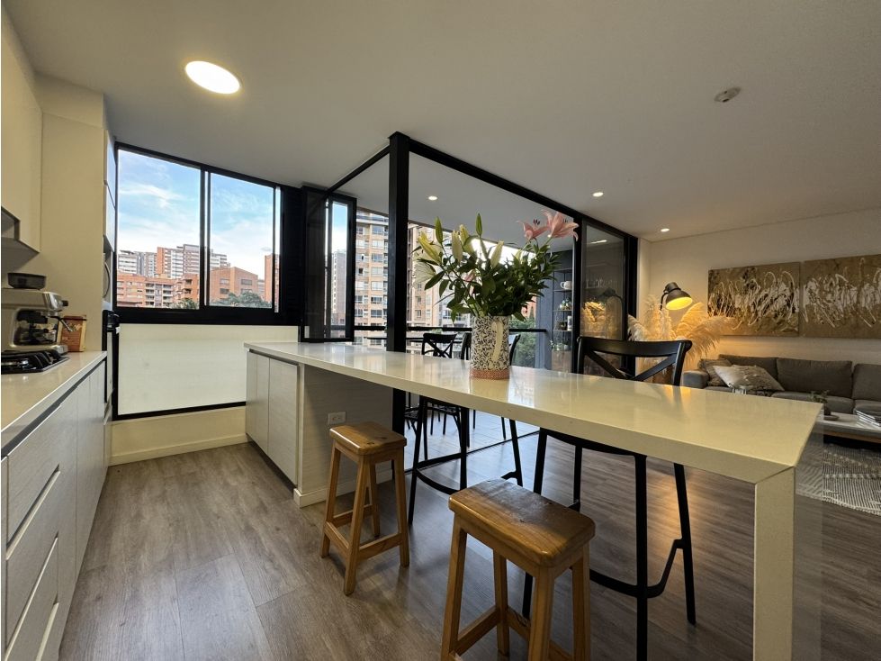 Apartamento en venta Antioquia Medellín La Linde 95 m2 Habitaciones 2 Baños 2 Garajes 2 Precio $1150000000