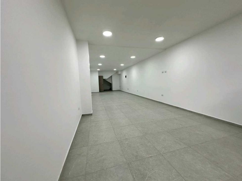 Local en arriendo Antioquia Envigado Zona Centro 70 m2 Habitaciones 0 Baños 1 Garajes 0 Precio $4500000