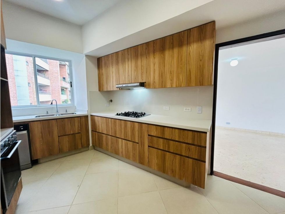 Apartamento en arriendo Antioquia Medellín La Florida 300 m2 Habitaciones 3 Baños 3 Garajes 3 Precio $11500000