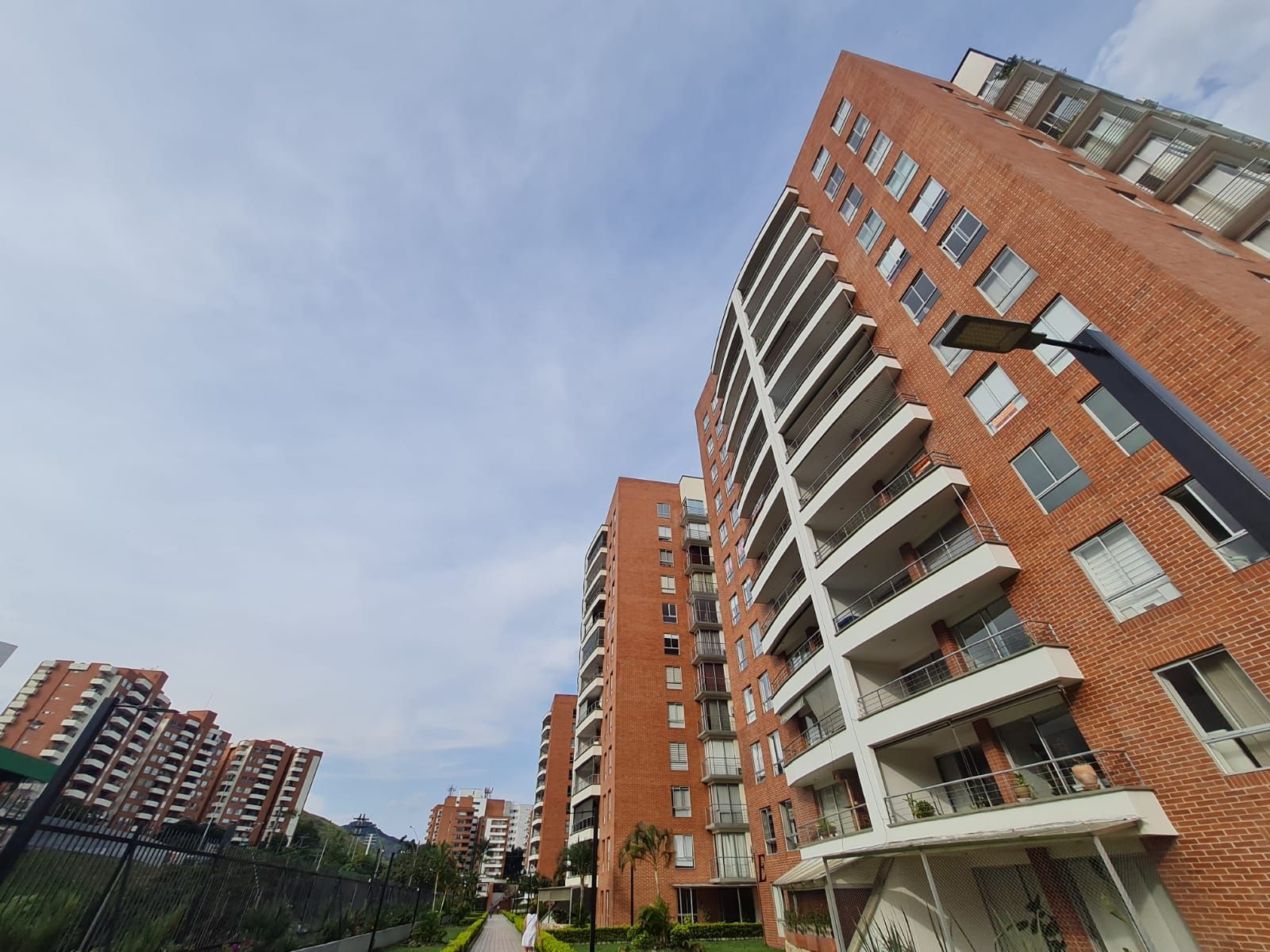 Apartamento en venta Valle Del Cauca Cali Santa Isabel 104 m2 Habitaciones 2 Baños 3 Garajes 2 Precio $639000000