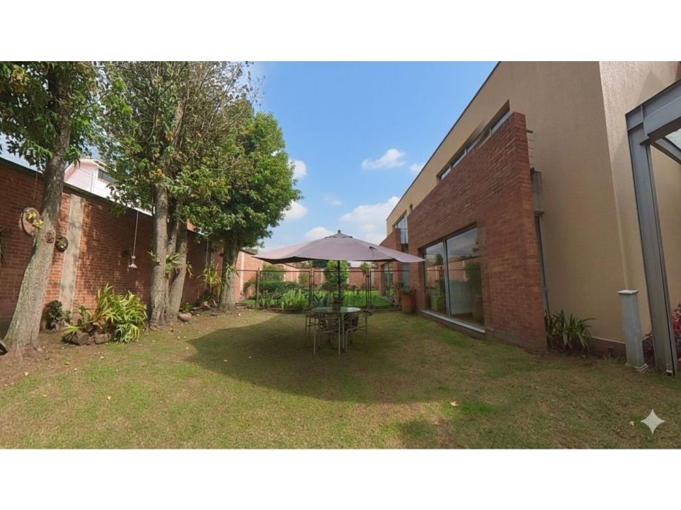 Casa en venta Cundinamarca Bogotá San José De Bavaria 300 m2 Habitaciones 3 Baños 4 Garajes 2 Precio $2450000000