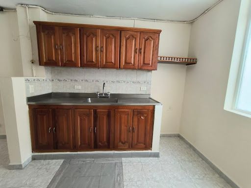 Apartamento en arriendo Antioquia Medellín Sucre 100 m2 Habitaciones 3 Baños 2 Garajes 0 Precio $2200000