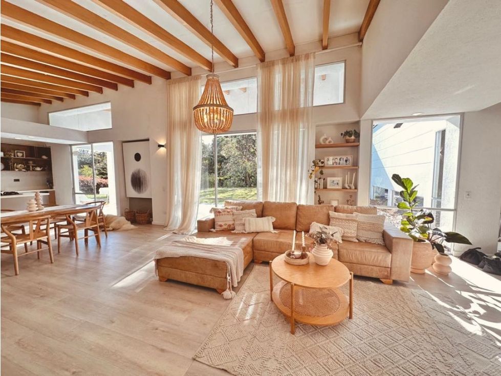 Casa en venta Antioquia Envigado Zúñiga 300 m2 Habitaciones 3 Baños 4 Garajes 6 Precio $2500000000