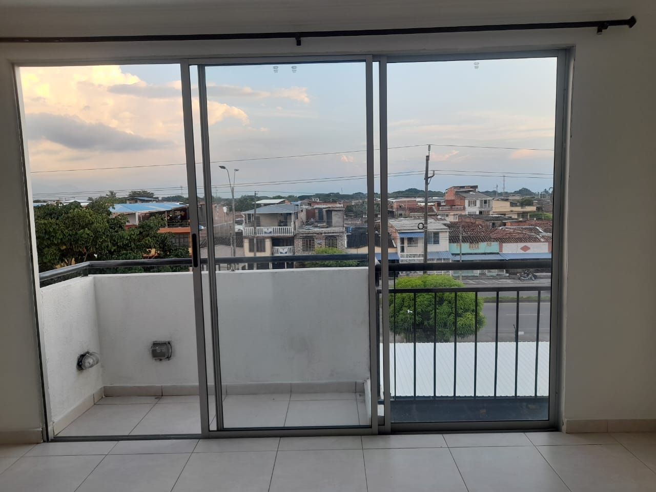 Apartamento en arriendo Valle Del Cauca Palmira Ub Plaza Campestre 60 m2 Habitaciones 3 Baños 2 Garajes 1 Precio $1200000