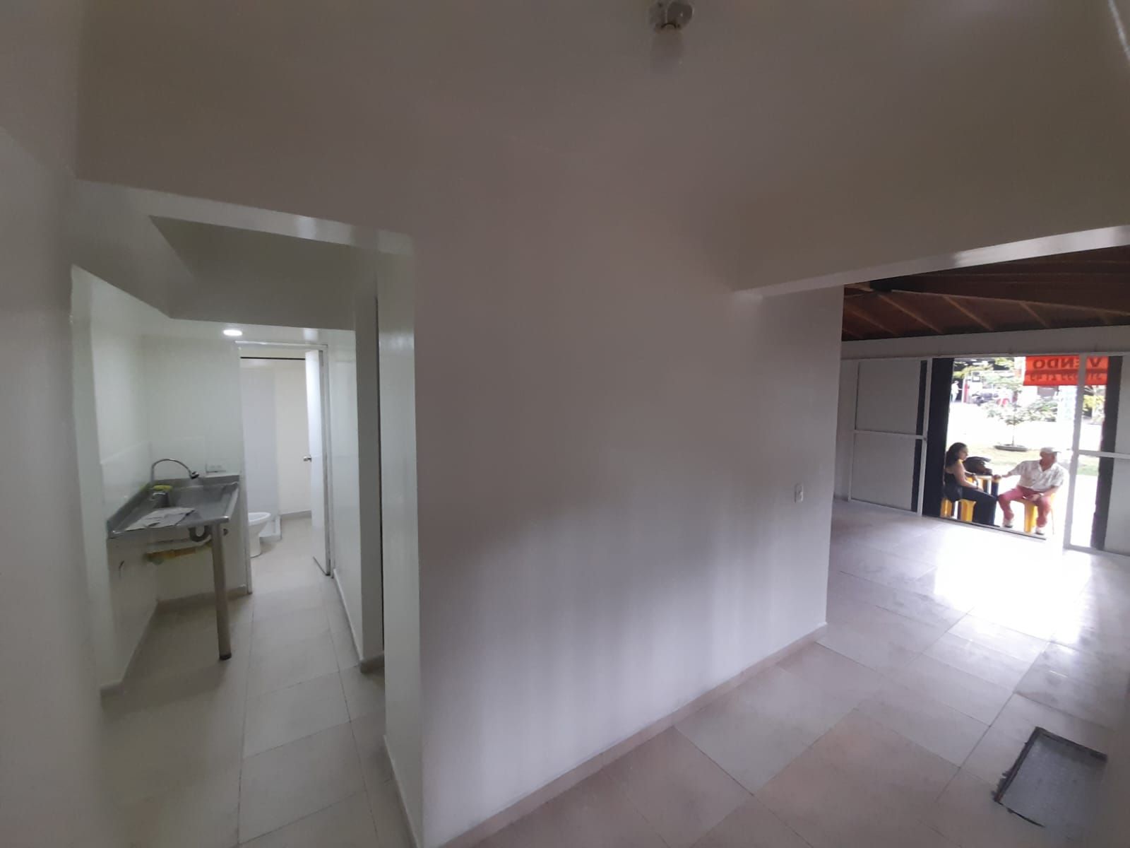 Local Comercial en arriendo Antioquia Medellín Campo Alegre 45 m2 Habitaciones 1 Baños 1 Garajes 0 Precio $2400000