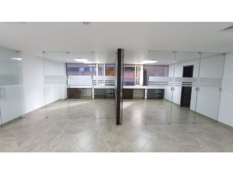 Oficina en venta Antioquia Medellín Villa Carlota 60 m2 Habitaciones 0 Baños 2 Garajes 1 Precio $450000000