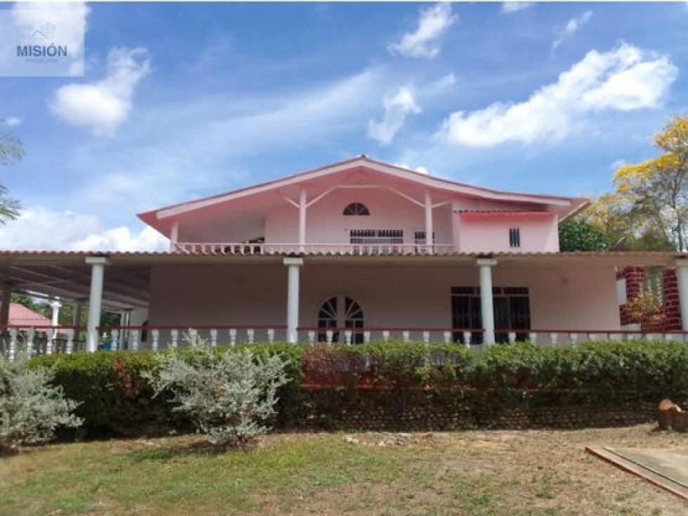 Casa Campestre en venta Cundinamarca Ricaurte Ricaurte 398 m2 Habitaciones 3 Baños 4 Garajes 4 Precio $750000000