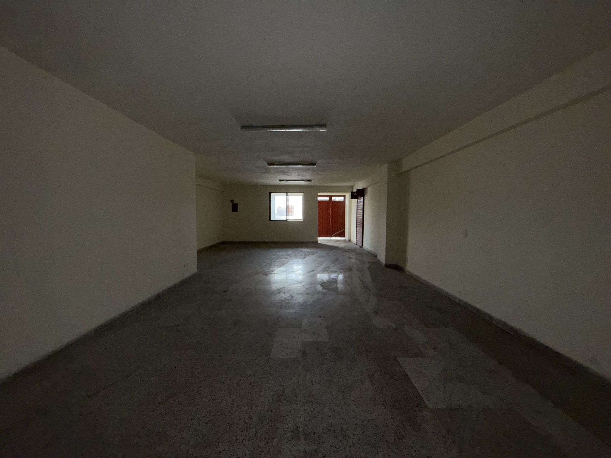 Bodega en arriendo Antioquia Medellín Caribe 100 m2 Habitaciones 0 Baños 2 Garajes 0 Precio $3500000