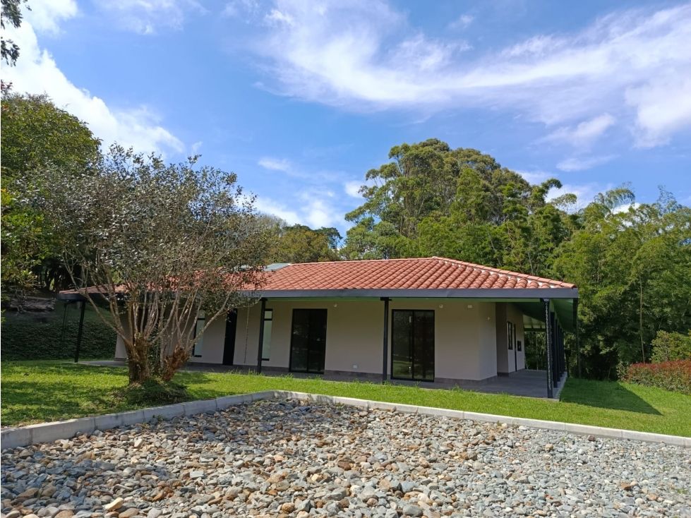 Casa Campestre en venta Antioquia Rionegro Rionegro 140 m2 Habitaciones 3 Baños 2 Garajes 4 Precio $1480000000