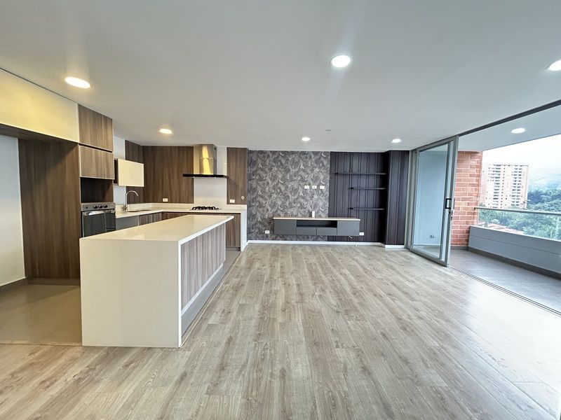 Apartamento en venta Antioquia Envigado La Inmaculada 205 m2 Habitaciones 3 Baños 5 Garajes 2 Precio $1850000000