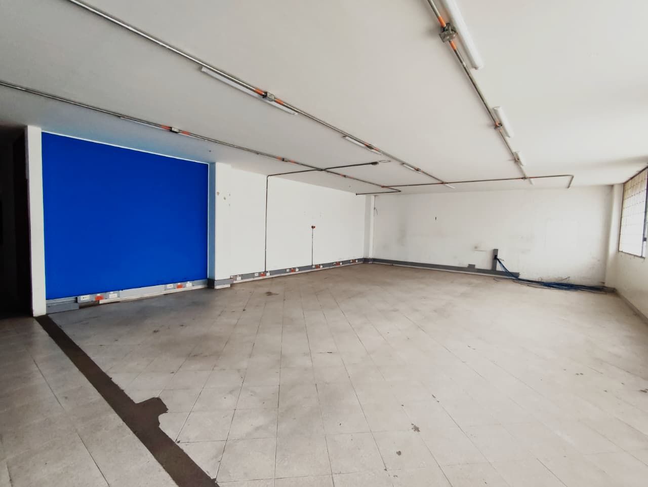 Local en arriendo Cundinamarca Bogotá Granjas De Techo 120 m2 Habitaciones 0 Baños 2 Garajes 0 Precio $8520000